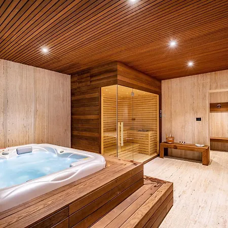Nena With Heated Pool, Jacuzzi And Sauna 别墅 *