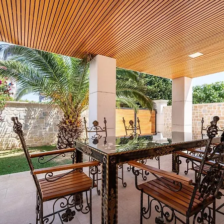 Nena With Heated Pool, Jacuzzi And Sauna * Kakma