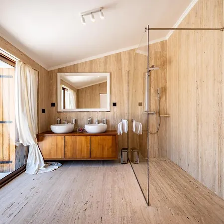 Nena With Heated Pool, Jacuzzi And Sauna