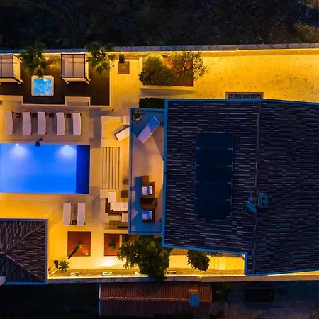 别墅 Nena With Heated Pool, Jacuzzi And Sauna *