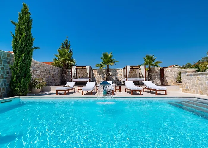 Nena With Heated Pool, Jacuzzi And Sauna Villa *